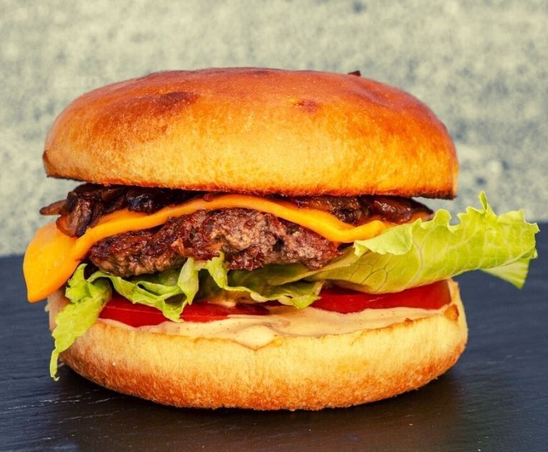 Hayes gourmet cheeseburger